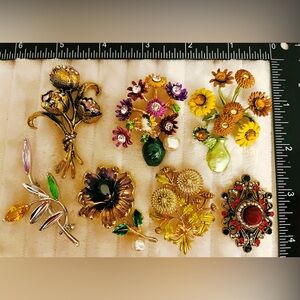 Vintage Flower Brooch Lot 7pc Enamel Rhinestone Bouquet Vase Pansy Tulip